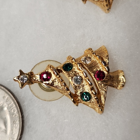 ๐ Beautiful Vintage Gold Christmas Tree Earrings ๐ - Picture 3 of 4